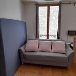 Studio Paris 11 calme quartier central, animé, proche metro