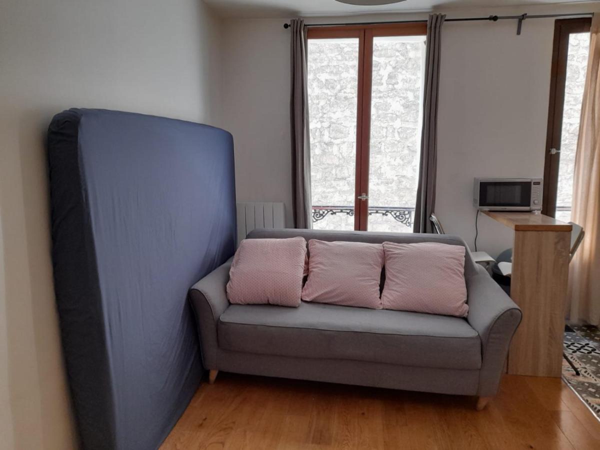 Studio 11 Calme Quartier Central, Animé, Proche Metro Paris